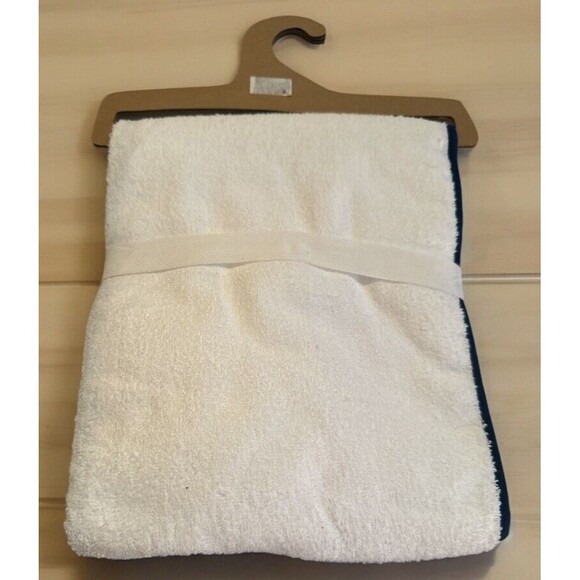New Lila & Jack 6 pc Blue White Nautical Hooded Towel & Whale Sponge - Picture 2 of 2